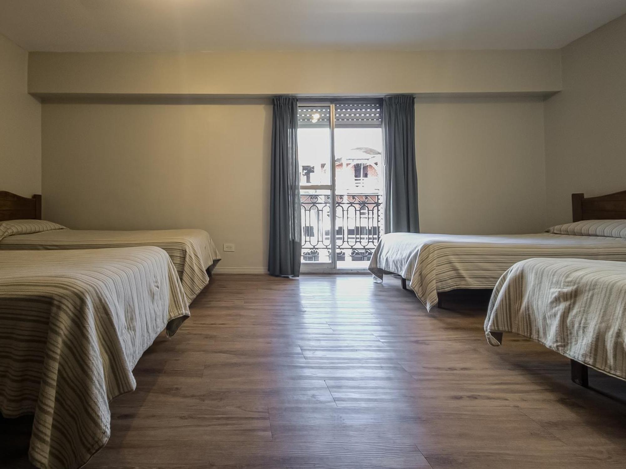 Hotel Marbella ブエノスアイレス エクステリア 写真