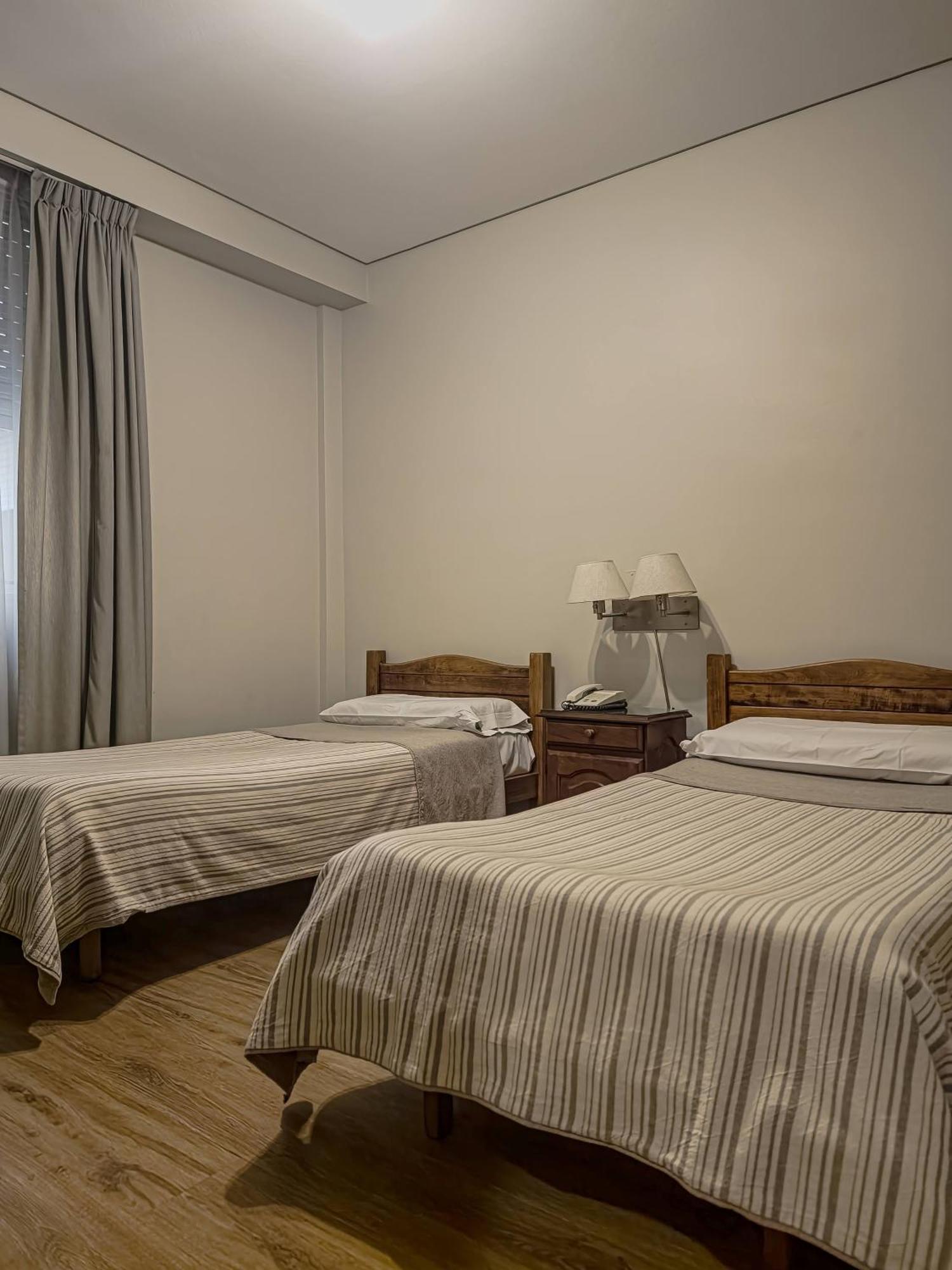 Hotel Marbella ブエノスアイレス エクステリア 写真
