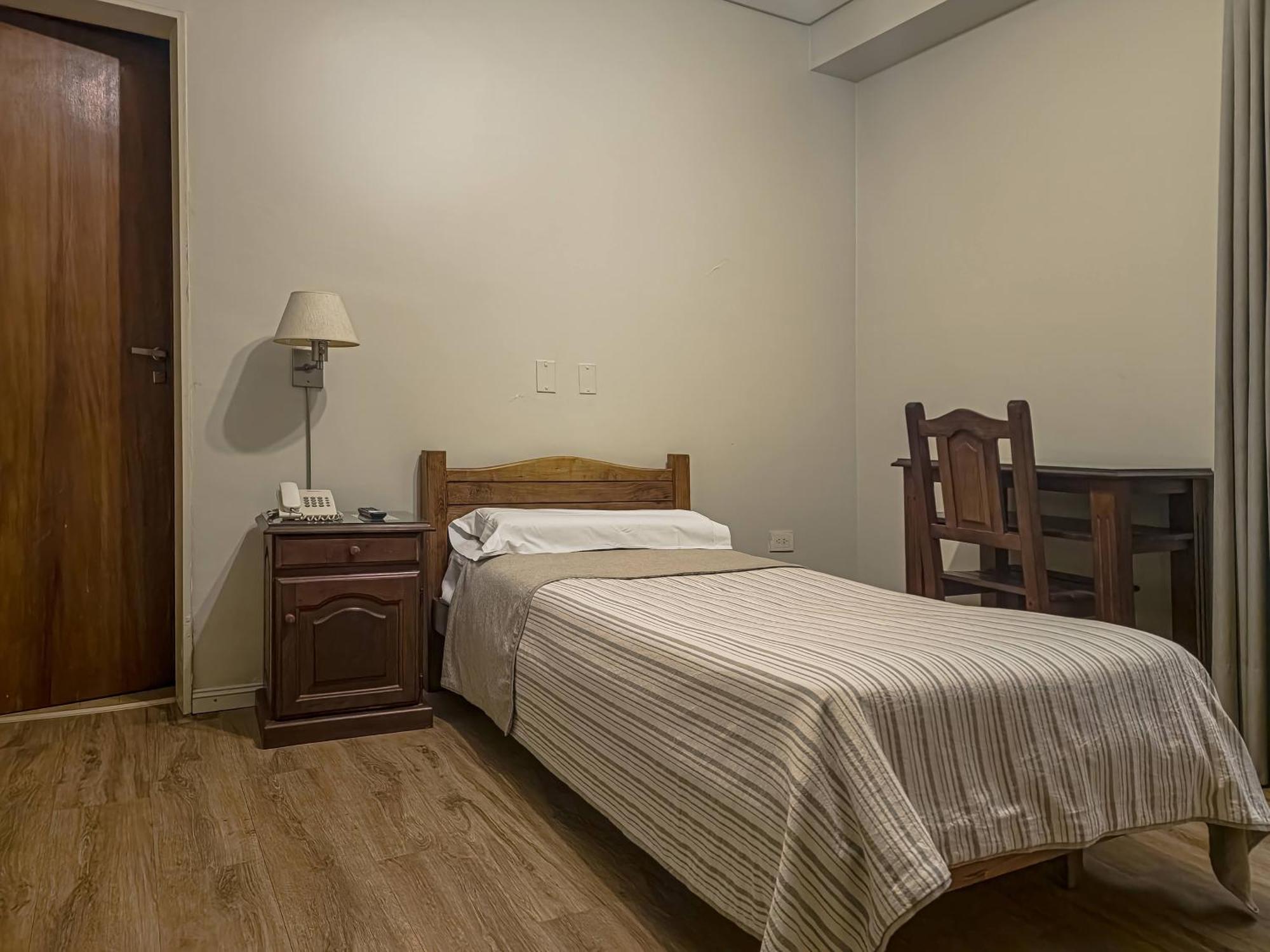 Hotel Marbella ブエノスアイレス エクステリア 写真
