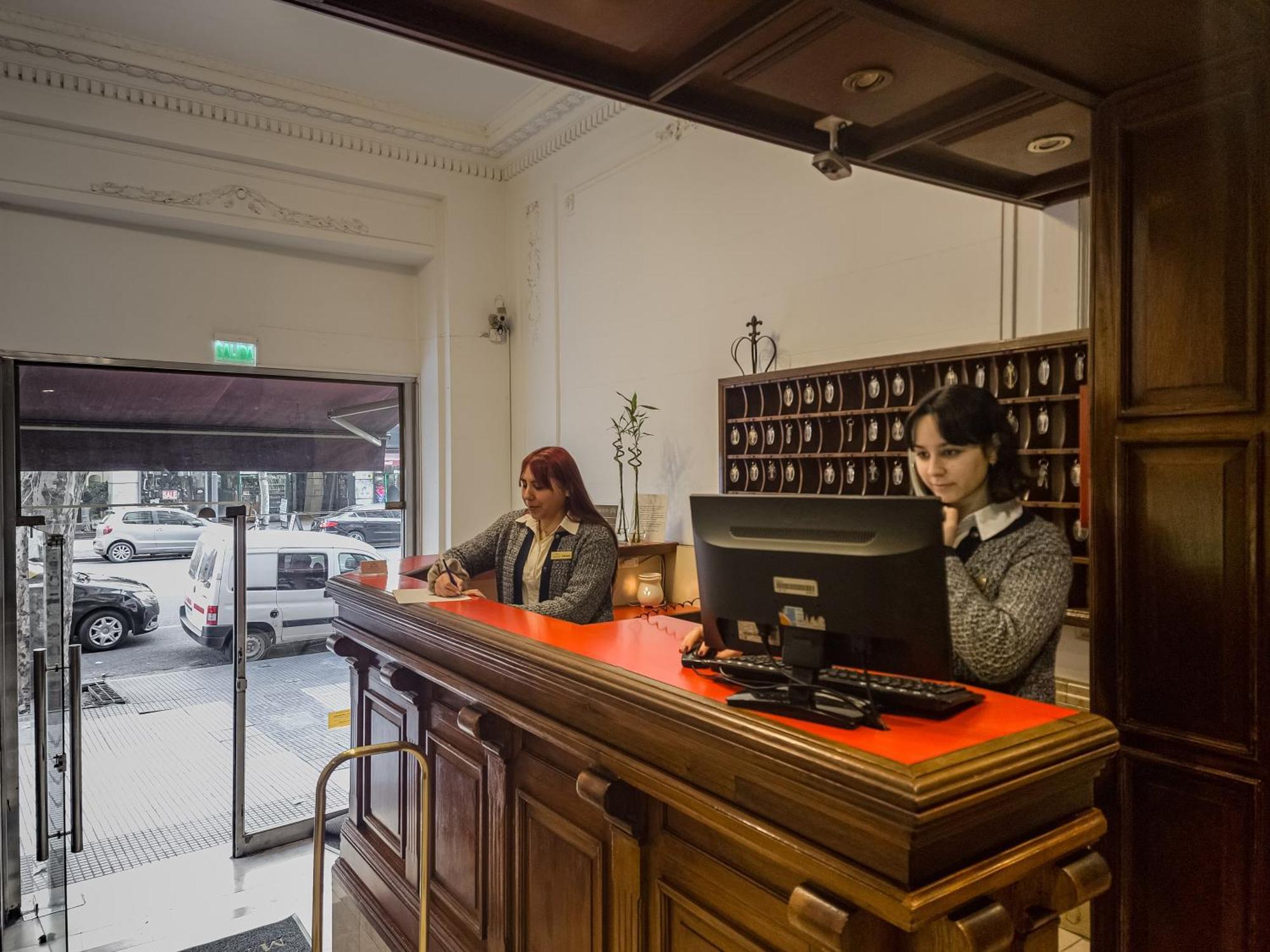 Hotel Marbella ブエノスアイレス エクステリア 写真